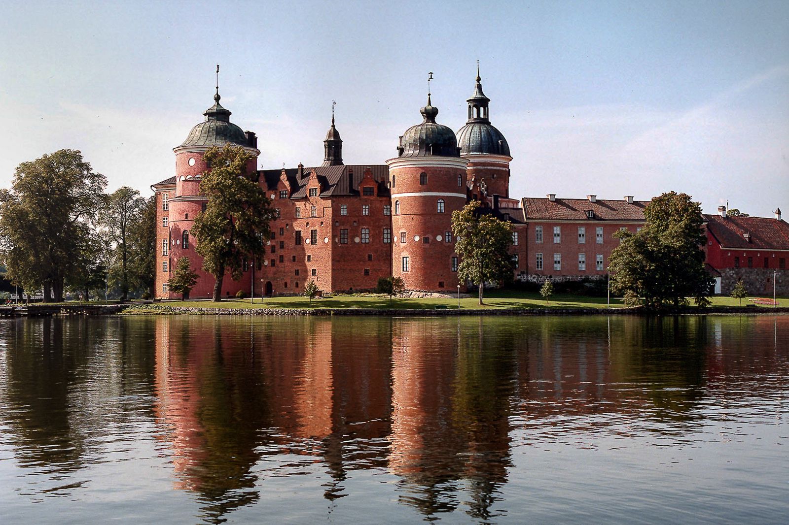 Private tour to Gripsholm Castle from Stockholm Easy Travel Holidays