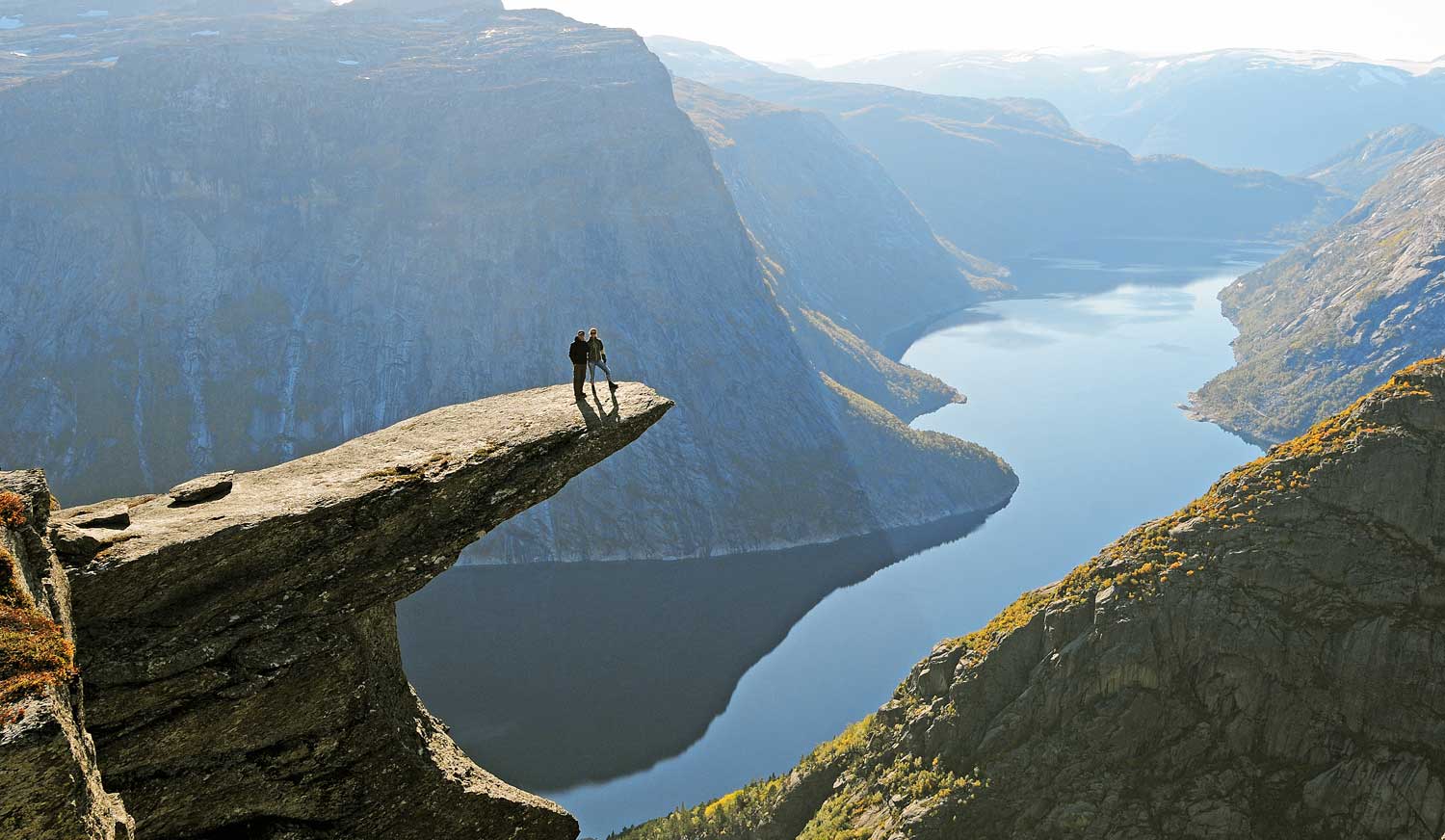 bergen to trolltunga tour